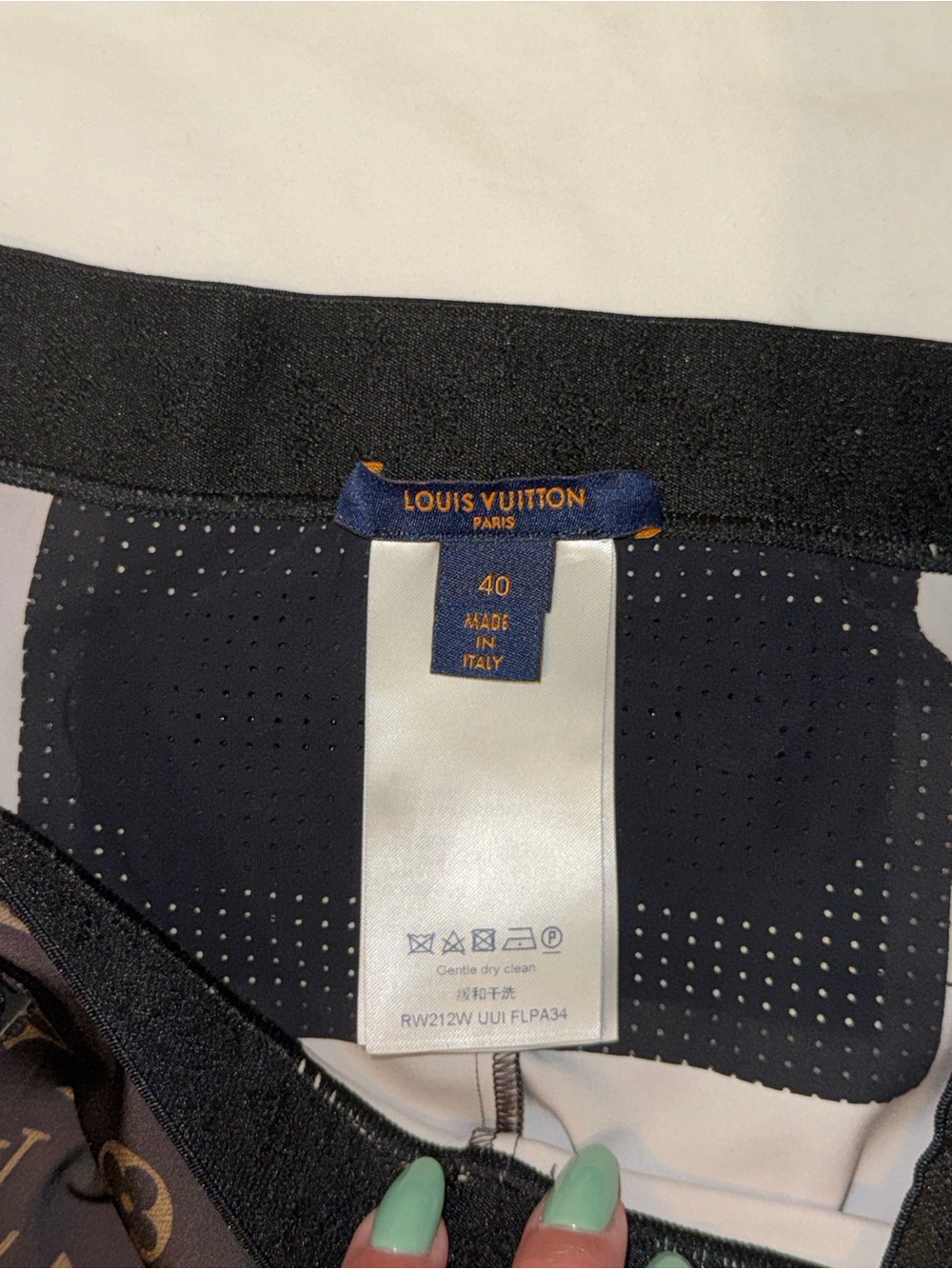 Louis Vuitton Black and Brown Monogram Leggings - Picture 5 of 5